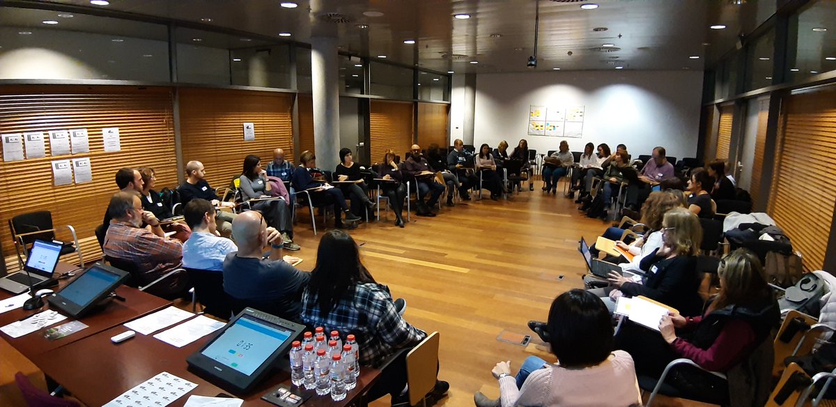 edcampfplleida's tweet photo. Els companys de cada taula ens han fet una síntesi d'aportacions.
#edcampfp https://t.co/CWJKgWXbRZ
