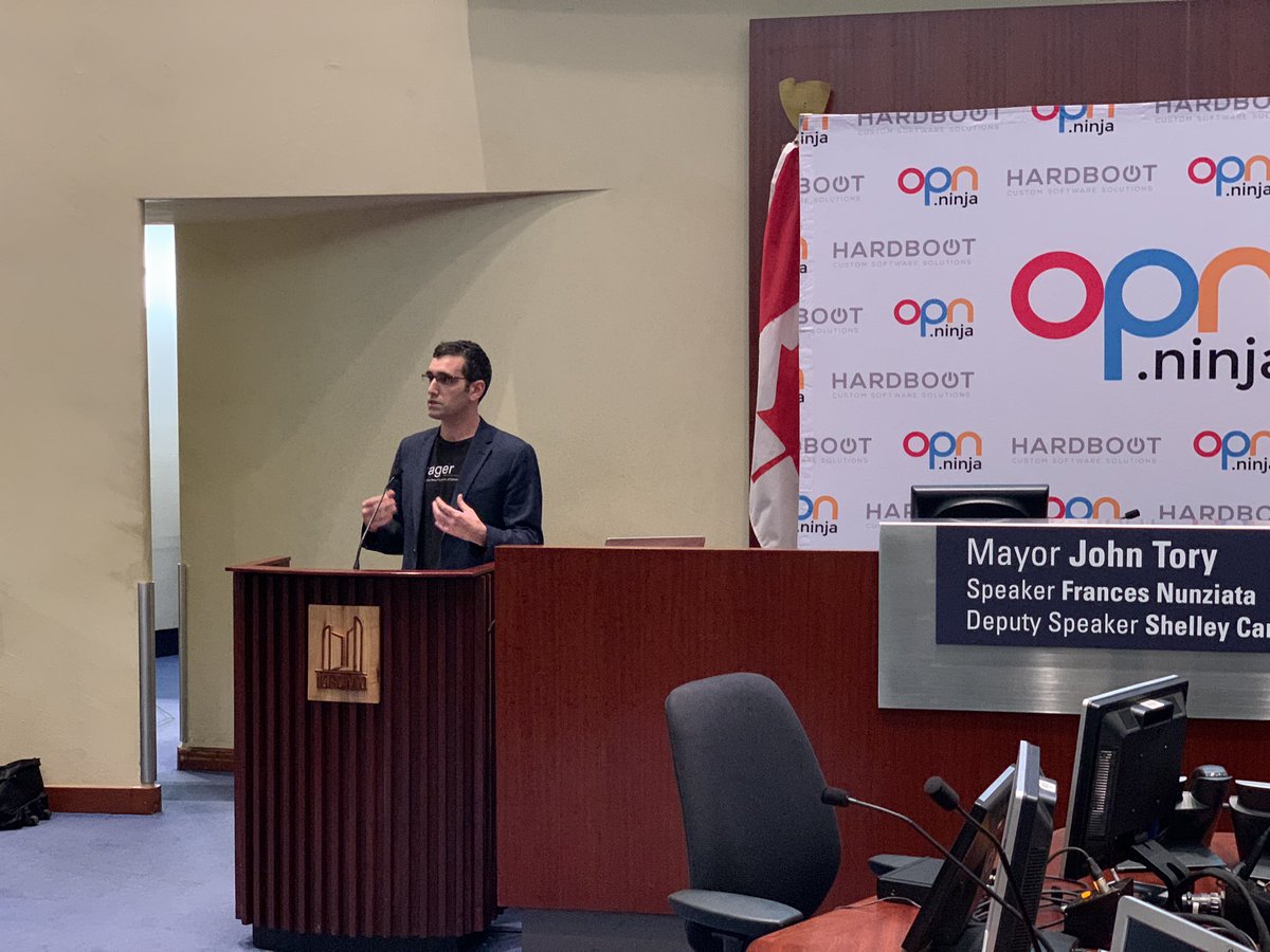 Opeoplenetwork's tweet photo. At #pitchitskiptheline talking #cannabis with @VoyagerProducts https://t.co/nQZ2N4bsCK