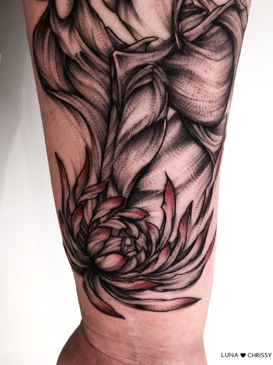 lunachrissy's tweet image. Tattooed Irelia the blade dancer from League of Legends 🔪♥️