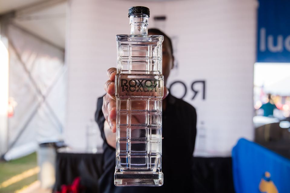 WorldFoodChamp's tweet photo. WOW! Has it really almost been a month since we had a GRAND time in the world's largest kitchen arena for WFC's #TheGrandTasting event?!

What was your favorite part about this progressive-style tasting debut??

@RoxorGin @HeritageDistill https://t.co/tja4I1IAuU