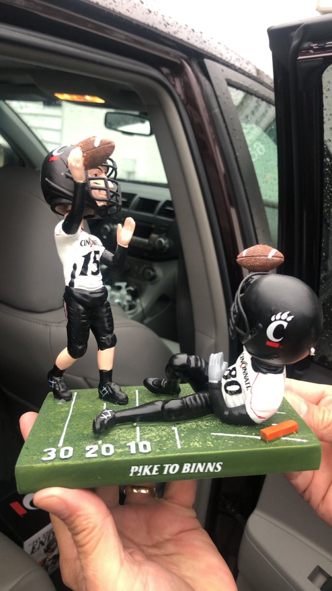 Alex_Meacham's tweet image. Absolutely love this bobblehead! I think we need a Fletch to Kmart to The Helicopter bobblehead. #Bearcats