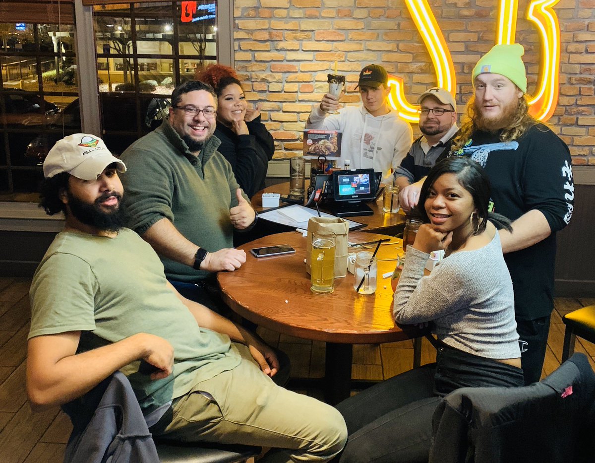 Celebrating with my Top <a href="/OSLRetail/">OSL</a> Teams from October with All you can eat wings at <a href="/SmokeyBonesBar/">smokeybonesbar</a> Great job everyone! Let’s do it again in November! <a href="/msmiller05/">Mike Miller</a> <a href="/CorpusMark/">Mark Corpus</a>