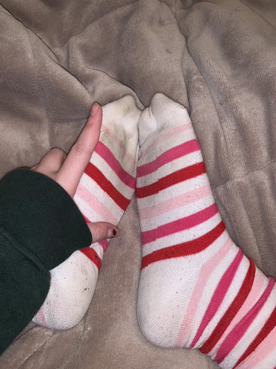 Does this make your pin dick twitch? #findom #FindomBrat #findomgodess #findomme #feet #socks #footfetısh #footfindom #sph #paypigneeded #paypig @rt_feet @RT4feet