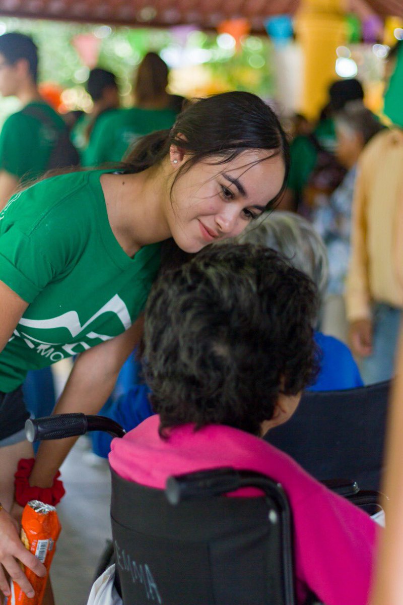 SeliderLM's tweet photo. ¡El sábado 09 de noviembre hicimos una visita al asilo Santa Rosa para pasar un rato con los residentes!🥳
Aquí unas fotos de la actividad🤩 https://t.co/VMOFAcHIN1