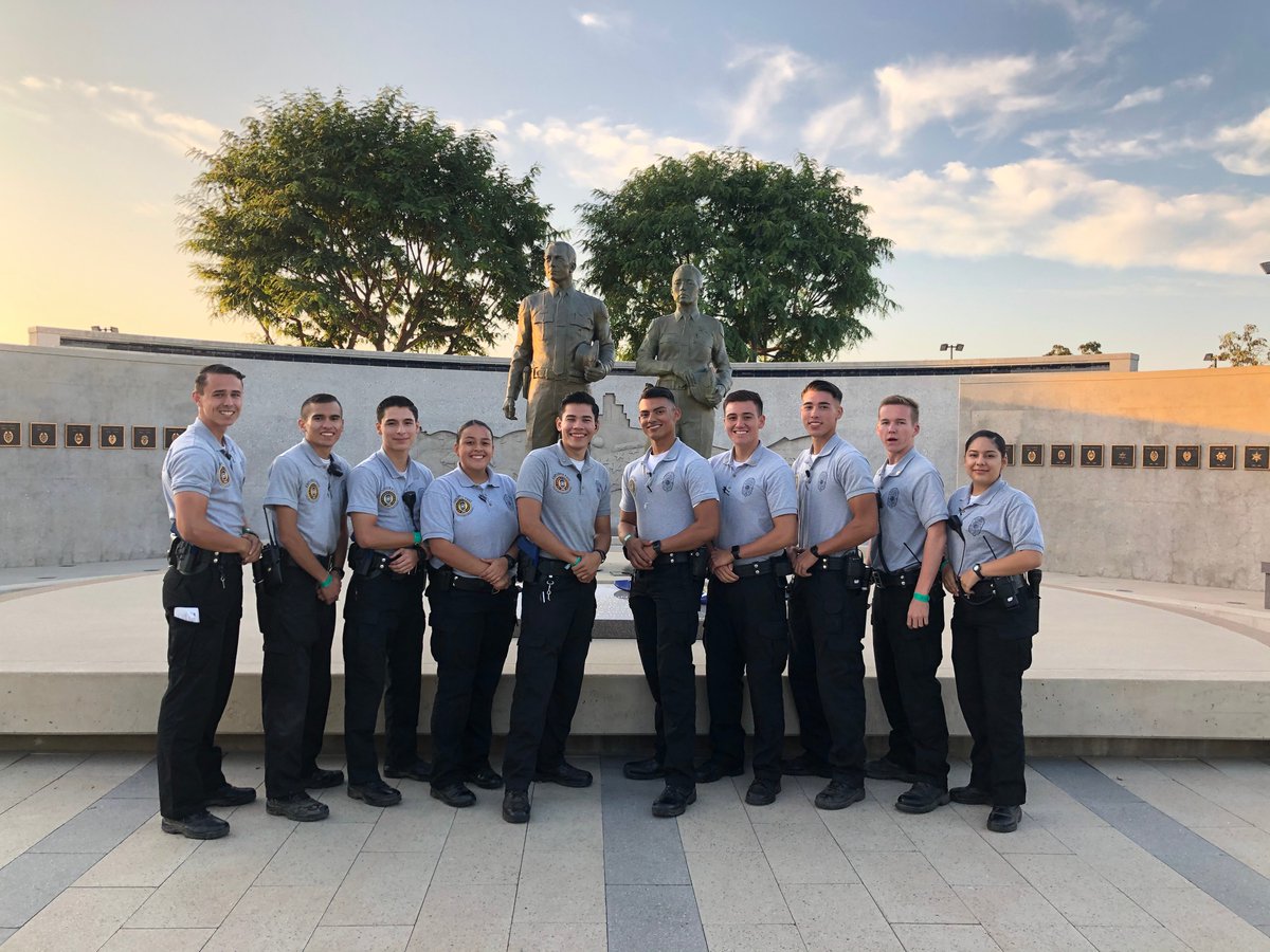 LBPD's tweet image. Congratulations to our #LBPDExplorers on their exceptional performance at the Orange County Law Enforcement Explorer Association competition this weekend! #LBPD 

For more info, click ⤵️: facebook.com/LongBeachPD.CA…