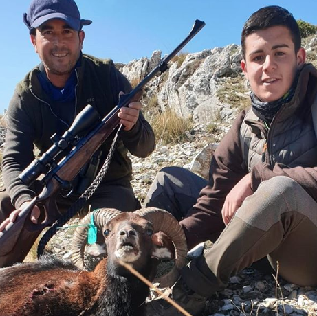 Mauser_USA's tweet photo. Great day in the mountains with the MAUSER 12 MAX. Congrats @aquila_hunters!

#mauserusa #mauser12 #mauser12max https://t.co/lPn3Nd4VlA