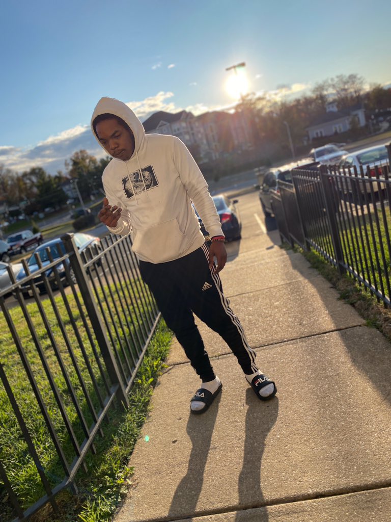 ParkStarr_Payyy's tweet photo. I Lost Half My ChildHood⚰️💔 Fuck You🖕🏾 Through All Da Pain💔 Remain The Same👣🐎 #LLG9💔 #LLRG9💔 #LLKDAWGG💔 #LLAmer💔 #CG4L💔 #E4JaJuan💔#E4James💔 #ForeverDirtyAss💔🕊 https://t.co/C4VgErqBGB