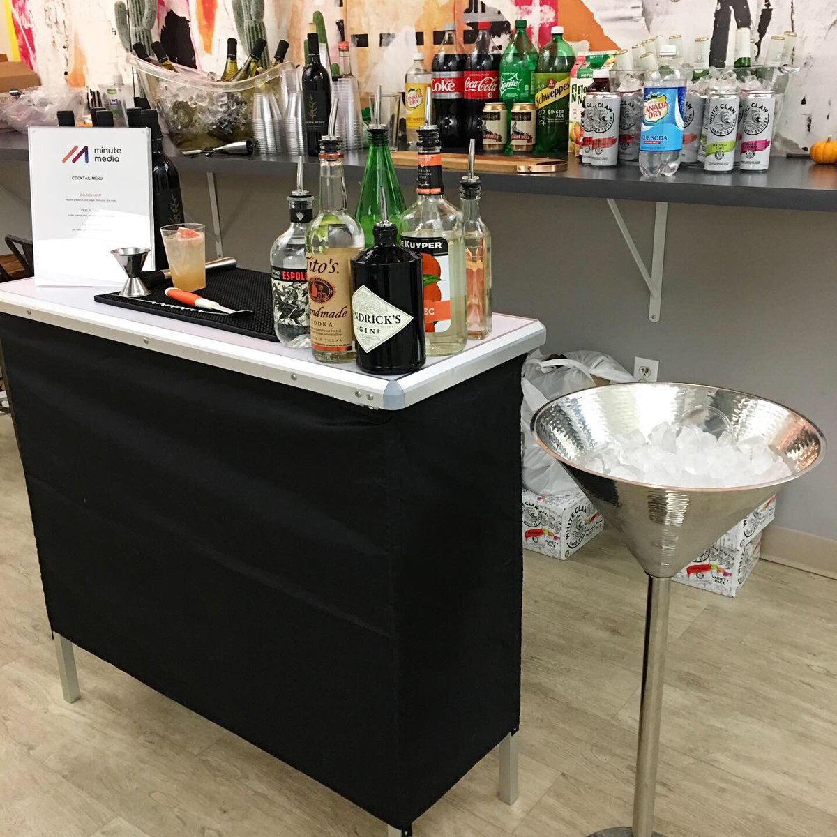 TheMinute_Group's tweet photo. Celebrating #NationalHappyHourDay with in-office bartender service and specialty cocktails! #CultureIsOurCore https://t.co/XNtAwIte1k