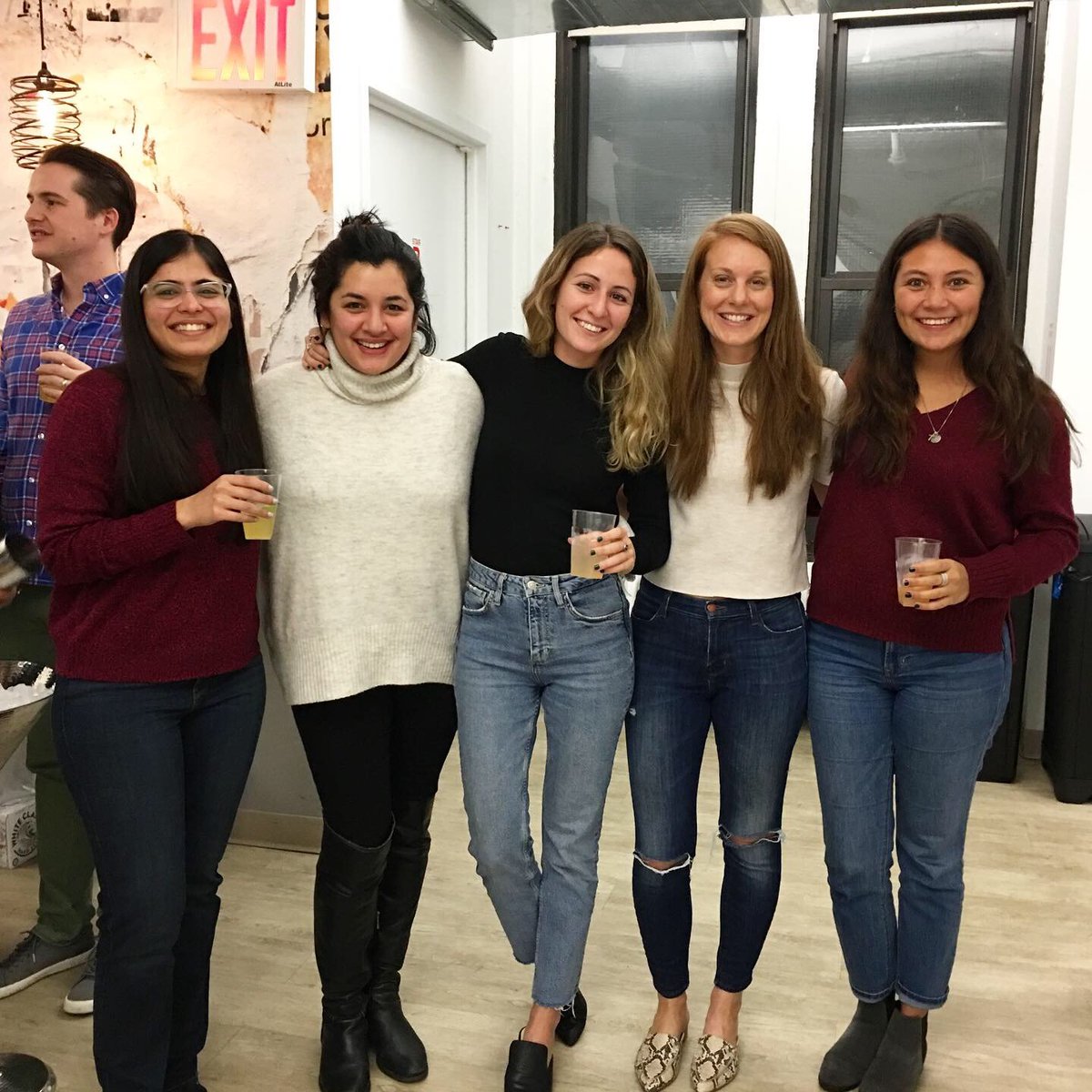 TheMinute_Group's tweet photo. Celebrating #NationalHappyHourDay with in-office bartender service and specialty cocktails! #CultureIsOurCore https://t.co/XNtAwIte1k
