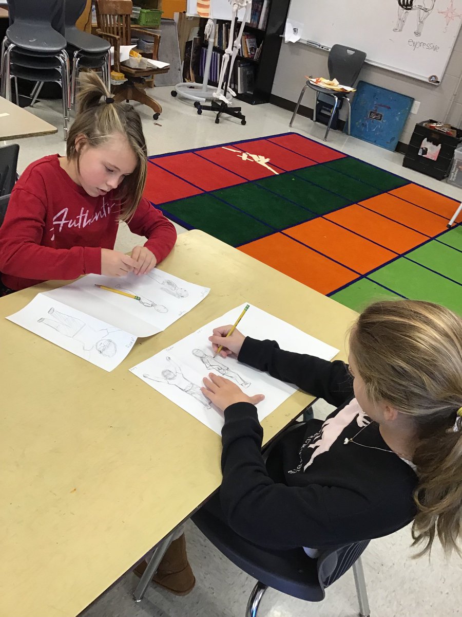 donohoLSEArts's tweet photo. Live figure drawing in fifth grade today, in preparation for opera costume design! @CogginsLSEArts @LSEArts @WaltersLSEArts @cpsfinearts https://t.co/OeUgiyvV2D