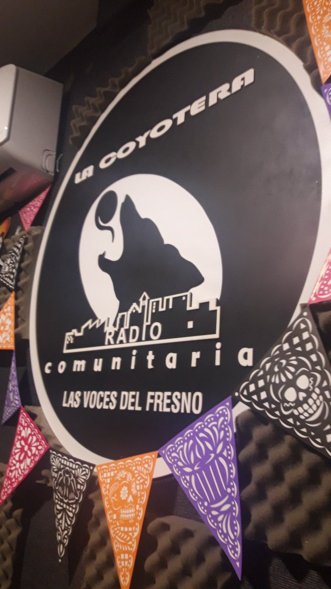 #ELVecinRadio a unos minutos de entrar AL AIRE 6PM POR <a href="/lacoyoteraradio/">La Coyotera Radio Comunitaria</a> sintoniza lacoyoteraradio.com