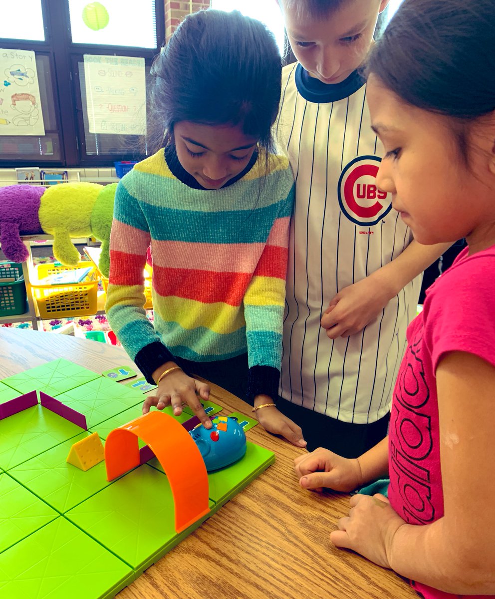 _MsPalucki's tweet image. Mrs. Dubak’s students learning all about programming with Colby! 🐭 #CodeAndGoMouse 🤩 Loving the teamwork!