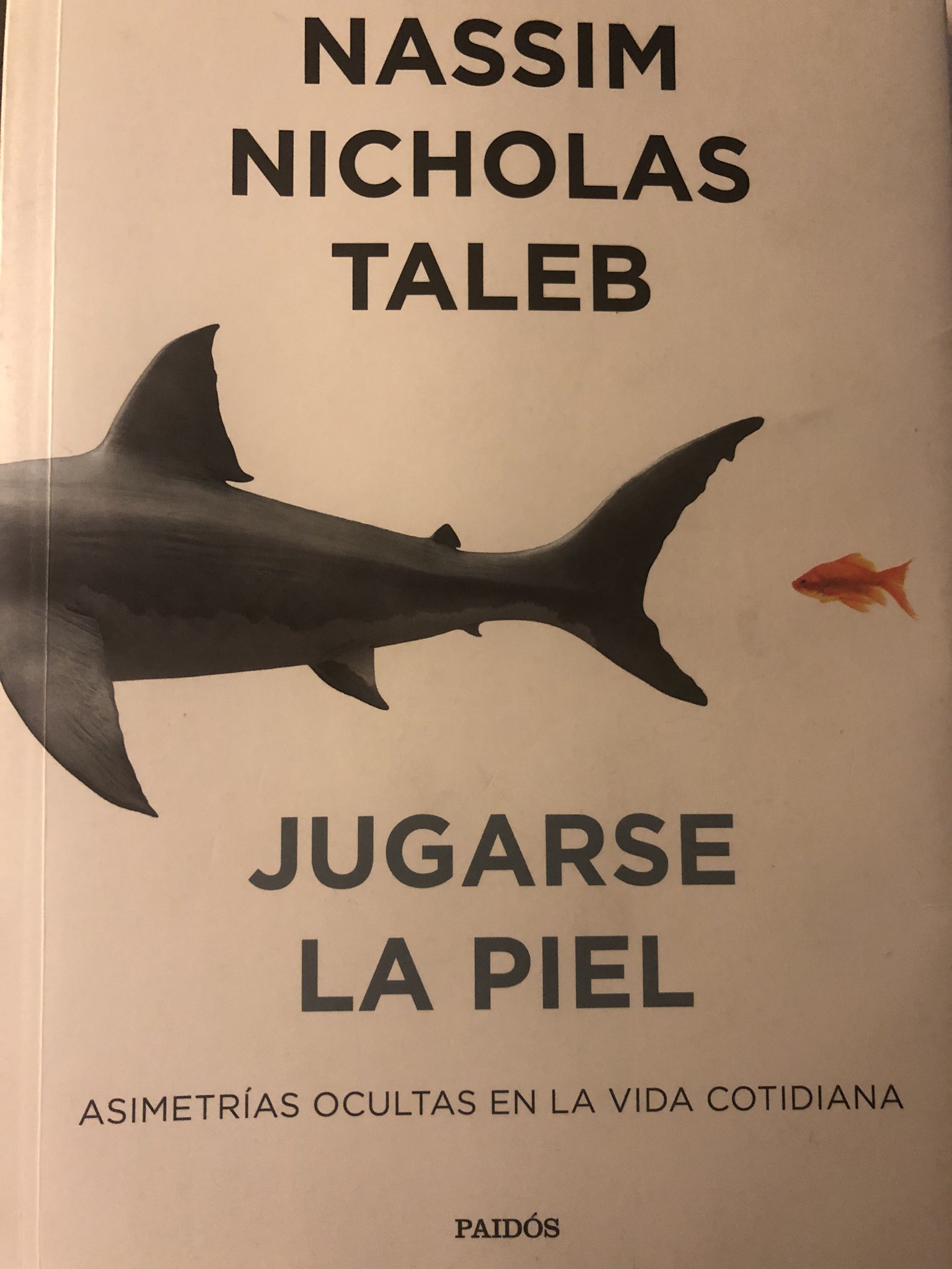 Jugarse la piel: Asimetrías ocultas en la vida cotidiana