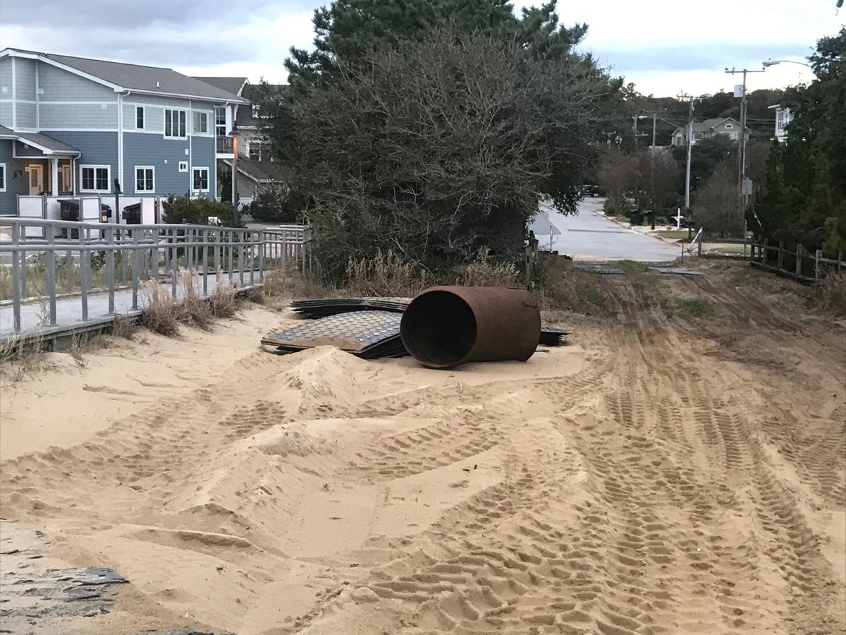 USACEHQ's tweet photo. .@norfolkdistrict Safety PSA - While the Virginia Beach oceanfront renourishment operations will not restart before Nov. 15, submerged pipeline is in place and heavy equipment is stationed. Please remain cognizant of cordoned areas.
More: https://t.co/VvWXFhSaz5
#FeedTheBeach https://t.co/xmC8OhuiHl