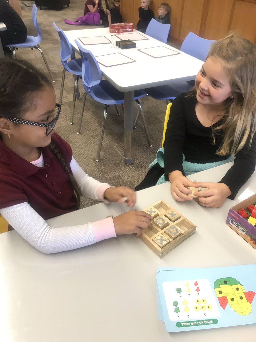 carnagieteach's tweet photo. We love library day...especially when we get to create! Thanks for all the fun @lori_mccalla! #STEAMatStribling #libraryday https://t.co/hqpWYTZ9Lv
