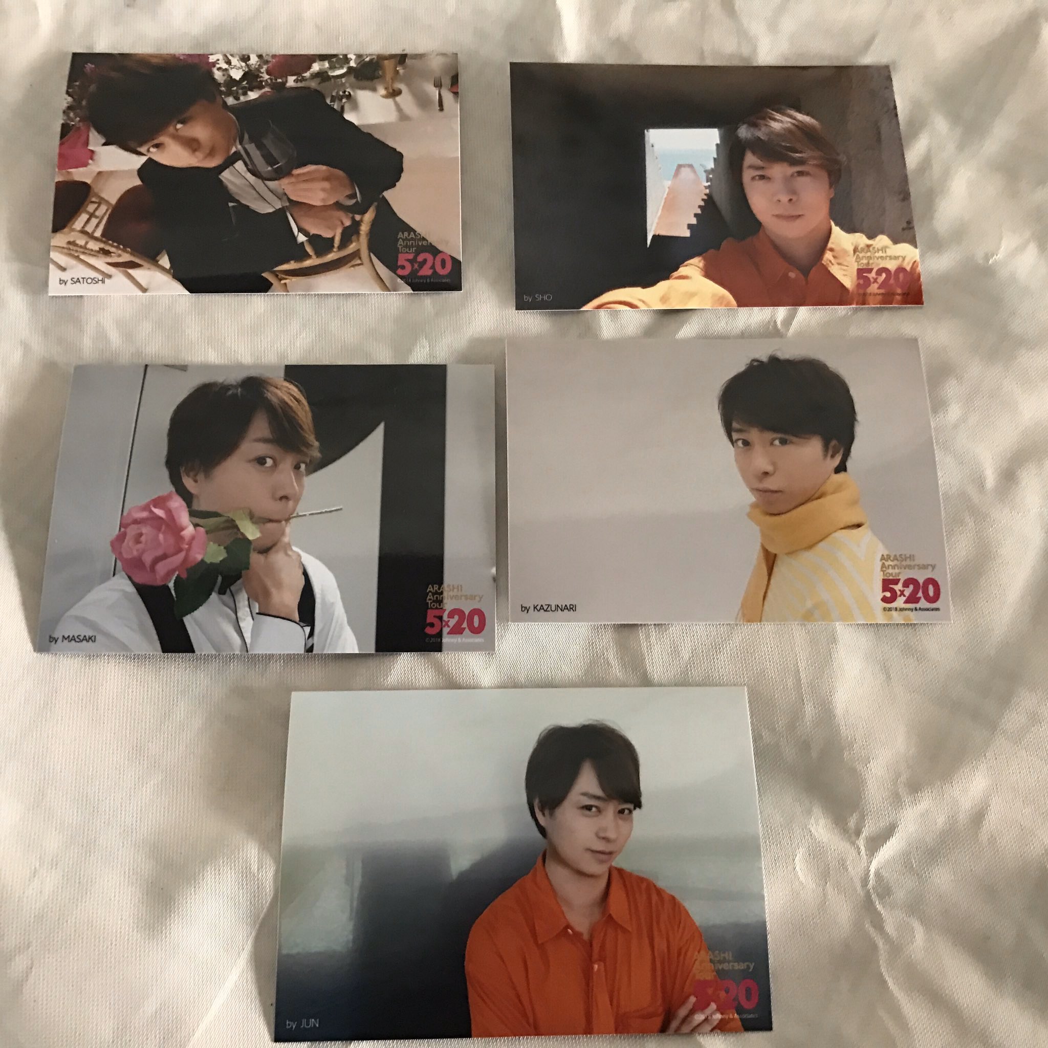 ゆ 嵐5 グッズ13 第1弾から復活販売分 画像は前回撮影のものになります 超超オリジナルフォトセット第1弾 潤くん 800円 バスタオル 3500円 Arashicg T Co 8p22t8ufnn Twitter