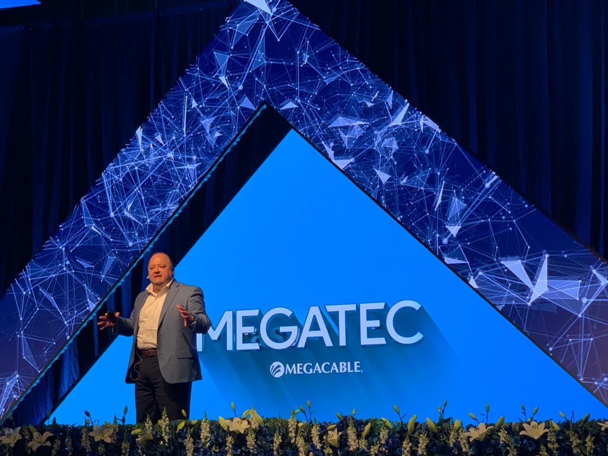 solivera1's tweet image. Hablando sobre Transformación Digital con clientes en Guadalajara en el evento #Megatec, Muchas gracias a @MetroCarrierMx @ho1ainnovacion por la invitación !!