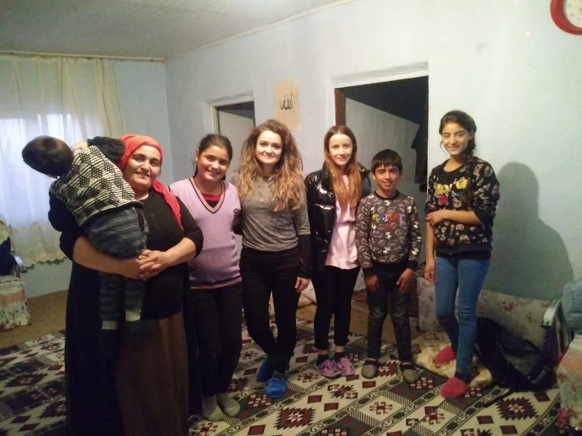 Barandemir76's tweet photo. Iğdır İl Milli Eğitim Müdürlüğü tarafından yürütülen #ÖgretmenimHosgeldin projesi #igdirmeb76 #memtuzluca Tuzluca Atatürk Ortaokulu https://t.co/GW8ViNtO6V