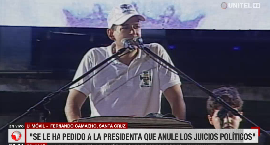 #SantaCruz Fernando Camacho: “Pasaron 15 minutos y renunció Evo Morales, sin una sola bala”.

Ver más: bit.ly/2CGk8Ba