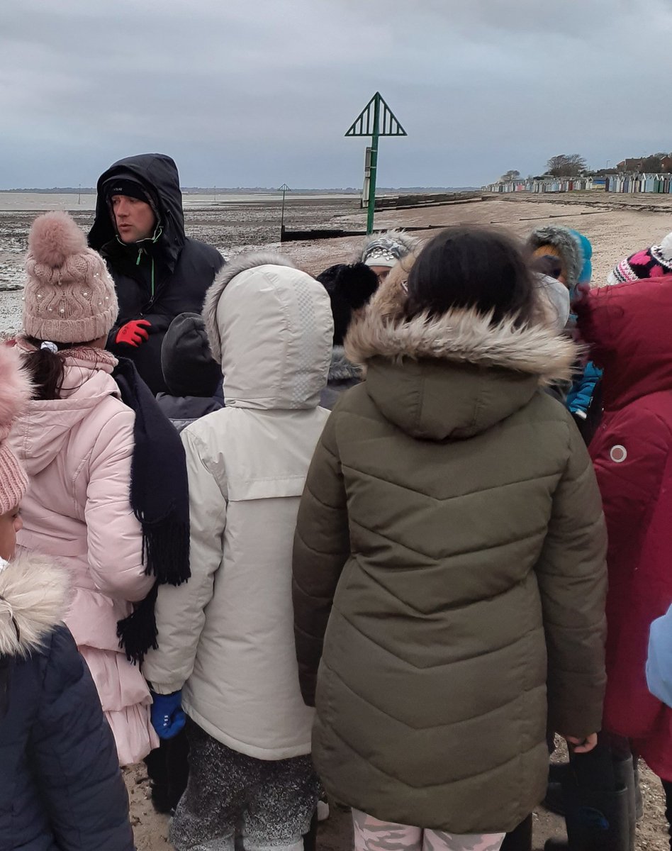 Fairplay OEC (@fairplayoec) on Twitter photo We are having a great week with <a href="/ElmhurstTSA/">Elmhurst TSA</a> <a href="/ElmhurstPrimary/">Elmhurst Primary School</a>. It was a chilly day yesterday but the students were very creative and artistic with their Beach Art.
We have another busy day today!!
#outdoorlearning
#resilience
#creative
#Newham We are having a great week with <a href="/ElmhurstTSA/">Elmhurst TSA</a> <a href="/ElmhurstPrimary/">Elmhurst Primary School</a>. It was a chilly day yesterday but the students were very creative and artistic with their Beach Art.
We have another busy day today!!
#outdoorlearning
#resilience
#creative
#Newham