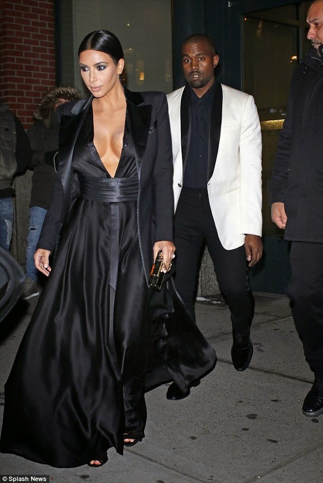 KimKardashian's tweet photo. I’m going to show you some examples of when I have used tape! https://t.co/wvThjRkbTp
