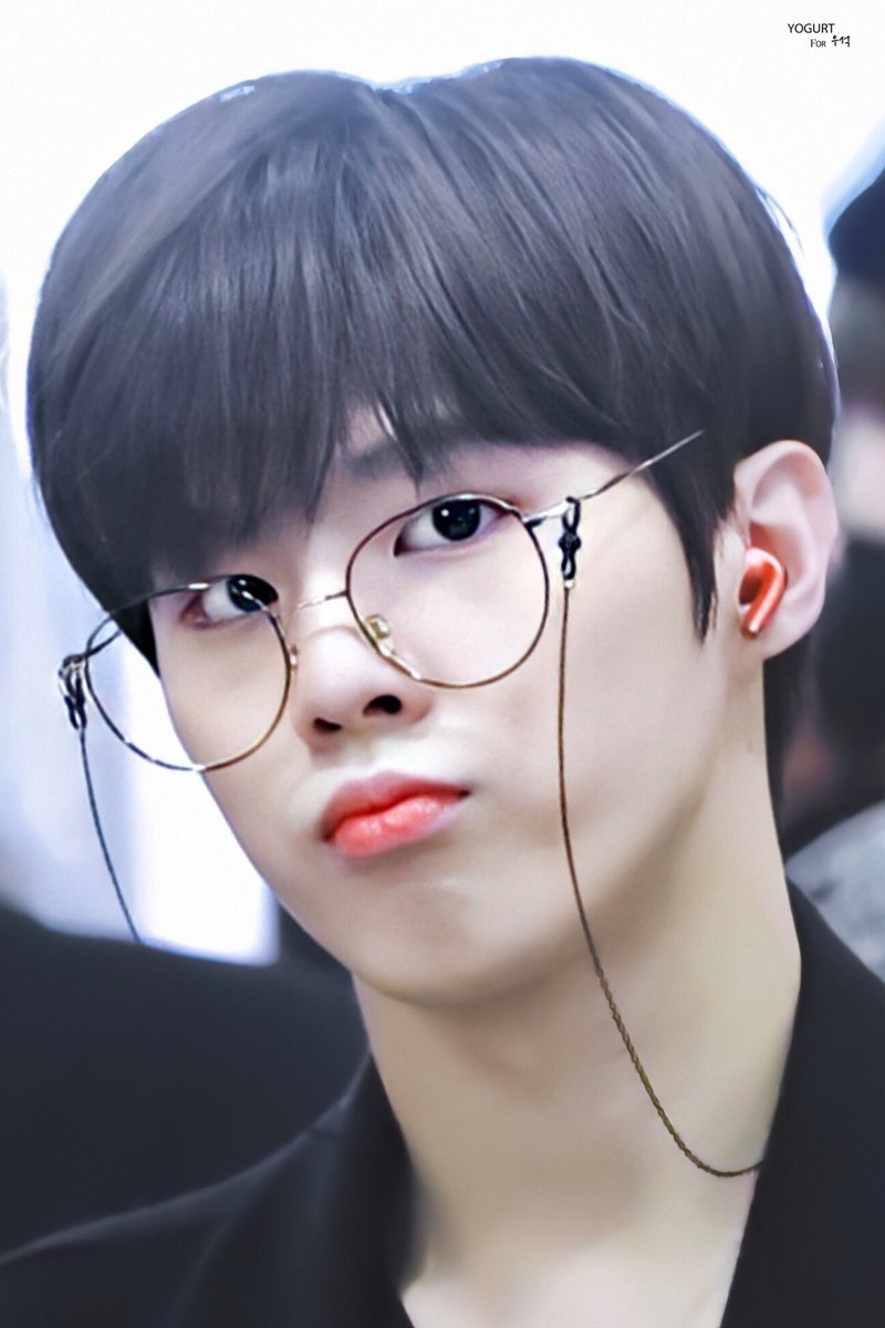 yogurt_1027's tweet photo. 191110 BKK 도착
#김우석 #우석 #KIMWOOSEOK #엑스원 #X1 https://t.co/DIPEMQQFgS
