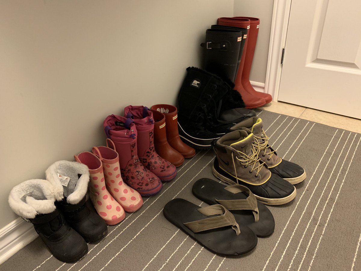 JustinManuel_TD's tweet photo. Just your typical #OttawaFall footwear requirements.... reminder: we’re only 50 days in, people! #Essentials #NoMoreMat #RainInAmSnowInPM #LifeWith3Ladies #2SeasonOnlyDad #CantBBQInBoots #DressFlipFlops https://t.co/sRcDFCkdrE