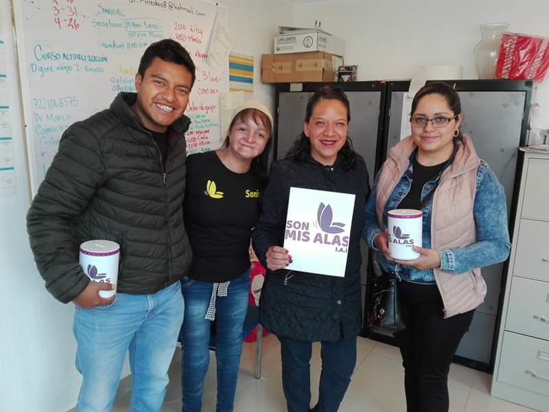 son_mis_alasIAP's tweet photo. ¡Nos sentimos como en casa!
Una vez más gracias ¡UTECI IBEROAMERICANA!, gracias Dra. Alma Rossel Reza, por abrirnos las puertas de esta gran Institución Educativa. 🙏
#AyudanosAAyudar
#SonMisAlasIAP
#PielDeMariposa
#UTECI
#IBEROAMERICANA https://t.co/1lz8nqbJd1