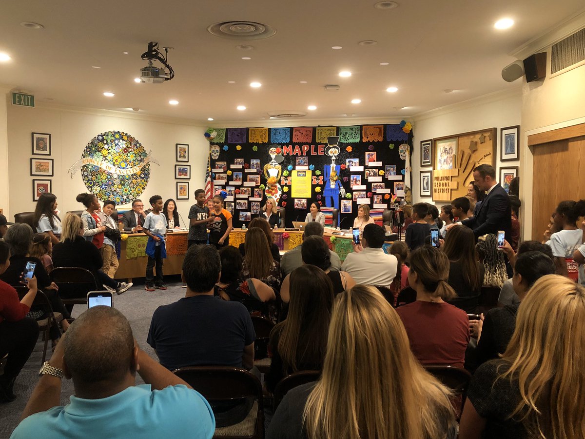 Mrs. Bezayiff (formerly Miss Perry) tweet media