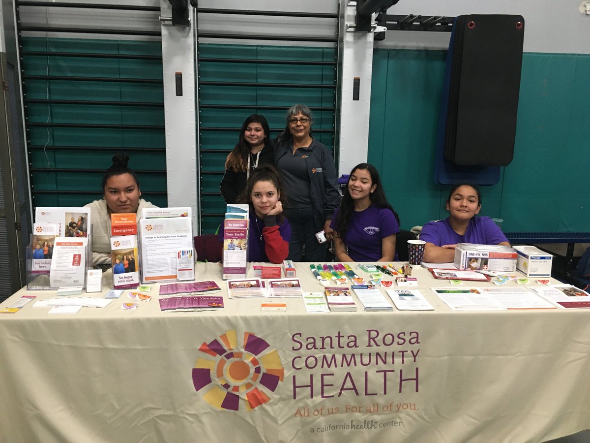 SantaRosaHealth's tweet photo. Santa Rosa Community Health staff and our Teen Advocacy Group (TAG) were at the Community Health Fair at the YMCA to promote good health, inform about our services, and hand out some goodies! https://t.co/BWmChuRv14
