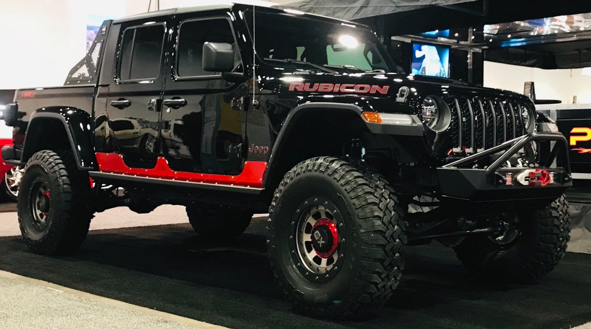 SMad4x4's tweet photo. Our modest Gladiator build for #SEMA2019 Thanks to @PypesExhaust for sponsoring us! https://t.co/jZg0zcPeZW