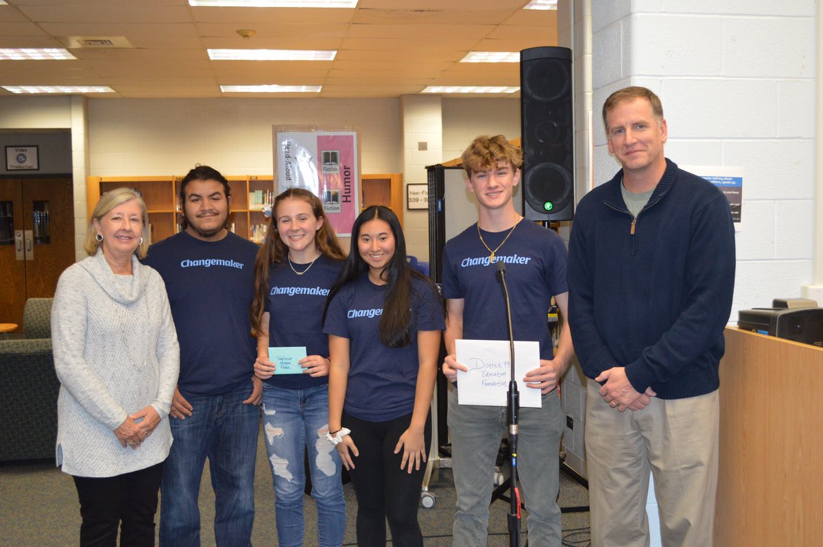 DGSActivities's tweet image. #dgspride Thank you @Dist_99 Education Foundation for supporting the Peace Institute @lorascollege &amp;amp; our Changemaker Workshop from @MNMSorg - thanks for developing empathetic leaders ready to make positive changes on campus &amp;amp; in the world! #BeTheChange