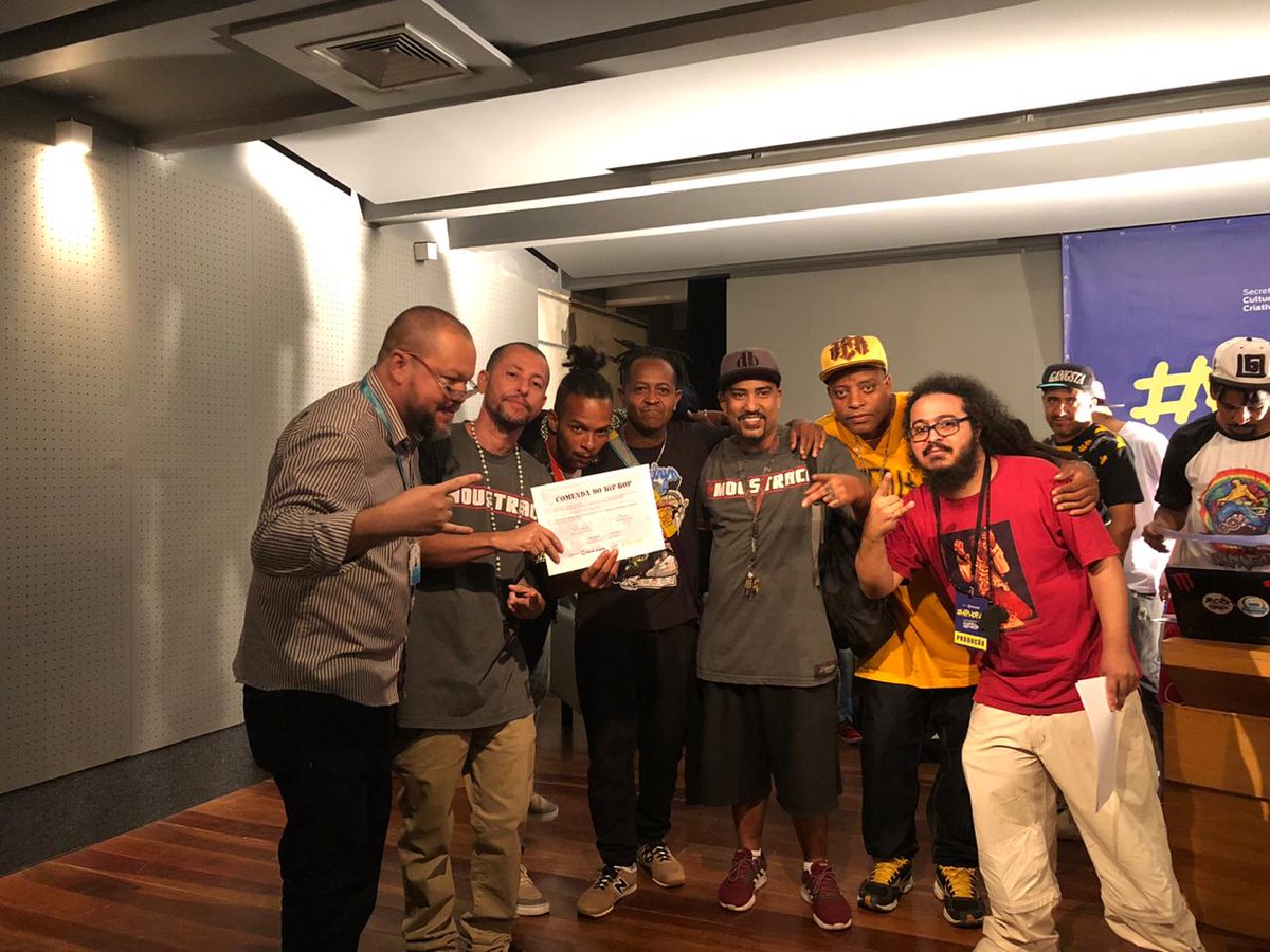 capuccino_don's tweet photo. ATO DE CELEBRAÇÃO aos 45 anos do hip hop onde fomos premiados #mostrack #praficar
DEIXANDO LEGADO!*** #bibliotecaparqueestadual fazendo parte !SHALOM ..OBRIGADO #HIPHOP45ANOS .. https://t.co/UezPtxY06z
