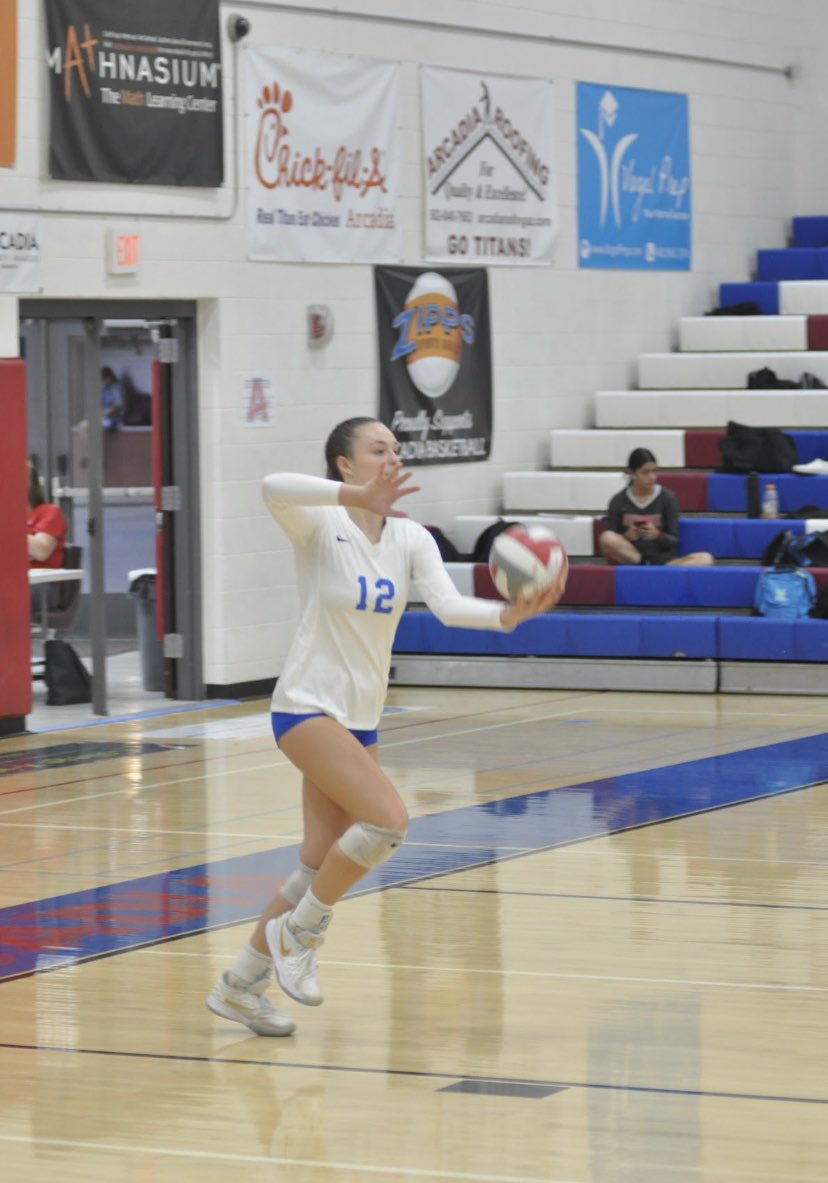 Congratulations to the following Titans for their 4A Desert Sky Honors:

2nd Team All-Section:
🏐# 42 Diana Thies- Sr., Opposite Hitter

Honorable Mention 
🏐# 12 Maddie Knee-Jr., Outside Hitter

Congratulations Titans ❤️🏐💙