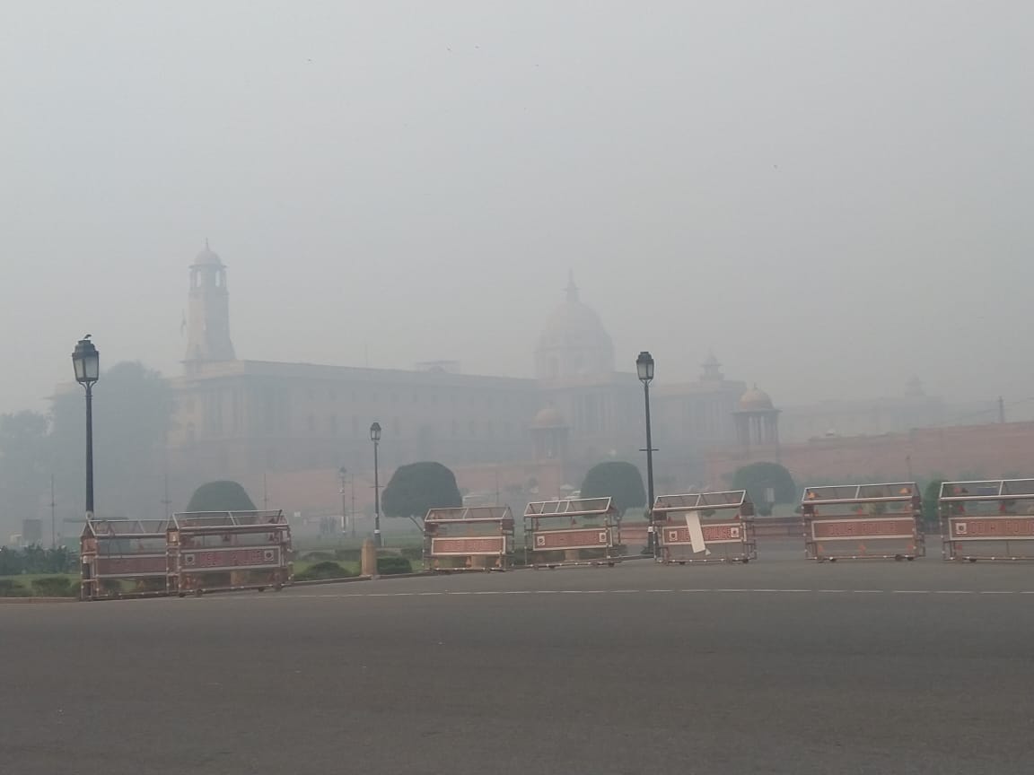 #DelhiChokes
#AQI 'Severe' in Delhi.
Data by @CPCB_OFFICIAL

#AirEmergency #AirPollution #DelhiPollution #AirQualityIndex #LetMeBreathe #RightToBreathe #BeatAirPollution