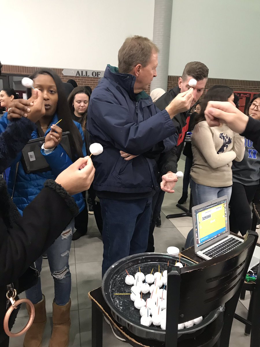 ambarnes8's tweet photo. Another successful #loveastro star party! Tons of visitors, iPad apps, a beautiful Moon, hands on learning, and animal friends! #CHSHome #starparty #bringbackwolfie https://t.co/WhV0CxYbFm