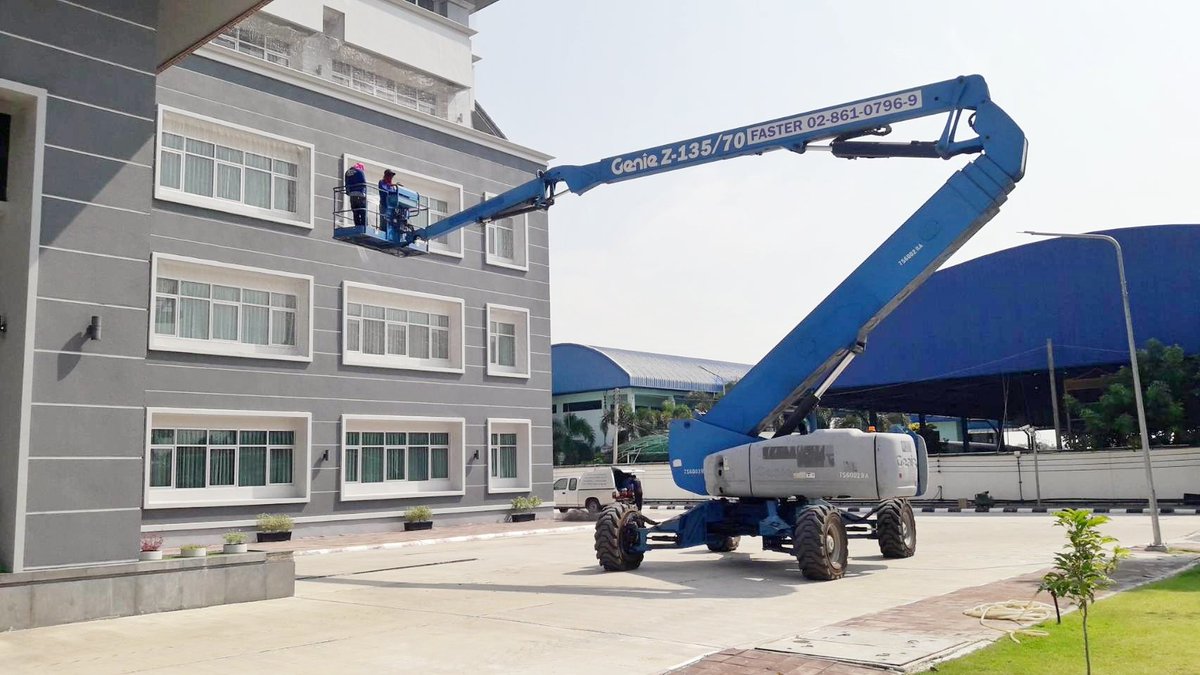 ครั้งที่ 2 กับภาพสวยๆ ที่หน้างาน ลาดหลุมแก้ว 😊

😊🙏 ขอขอบคุณลูกค้าที่ไว้วางใจบริษัทเรา ให้เราดูแลค่ะ
รุ่น Z-135 

.
.
.
#fasterent #ลิฟท์กระเช้า #ให้เช่ารถกระเช้า #scissorlift #boomlift #genielift #รถกระเช้า #เช่ารถกระเช้า #manlift #ArticulatedBoom #Highman #บูมศักศอก #บูมลิฟท์