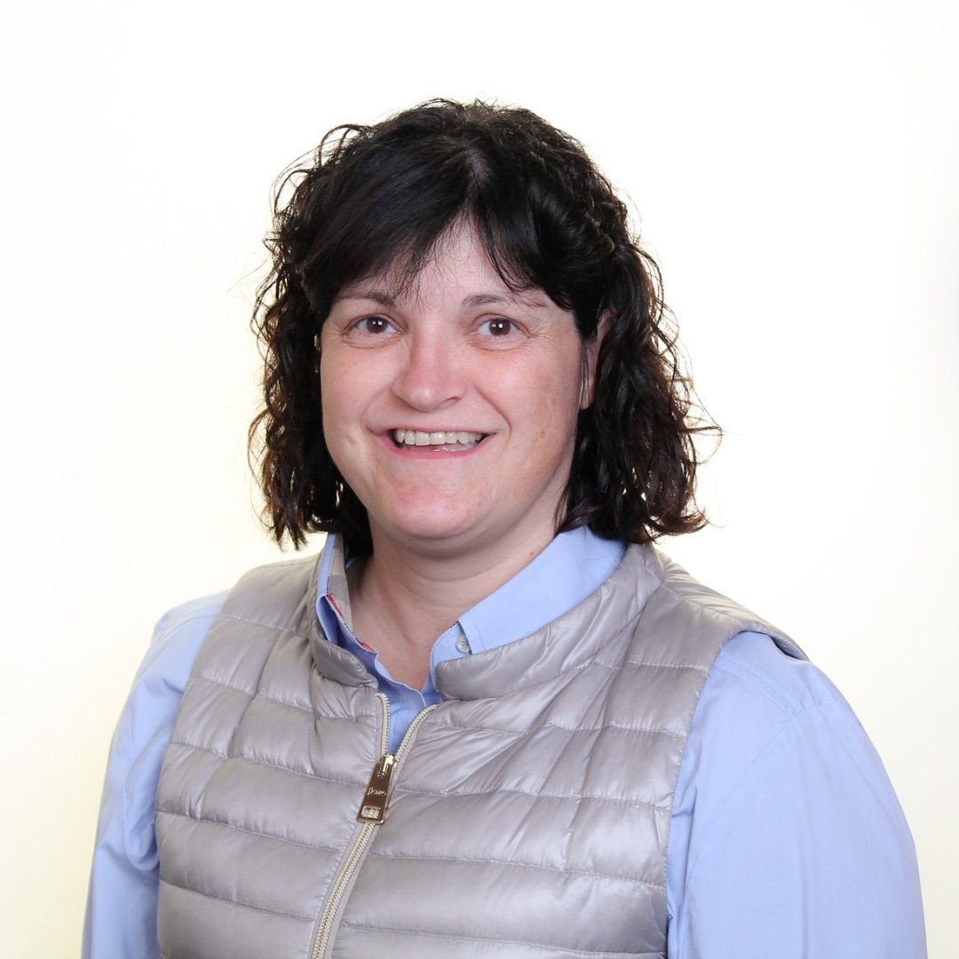 objectiucomu's tweet photo. Candidat 12: Raquel Puigcernal Sole, 44 anys, direcció hotelera.

"El nostre és un projecte polític nascut ara fa quatre anys i que ha anat creixent per arribar a les properes eleccions"

#Canillo #eleccionscomunals2019 #EC2019 #objectiucomu @objectiucomu https://t.co/6oI4pD1P8c