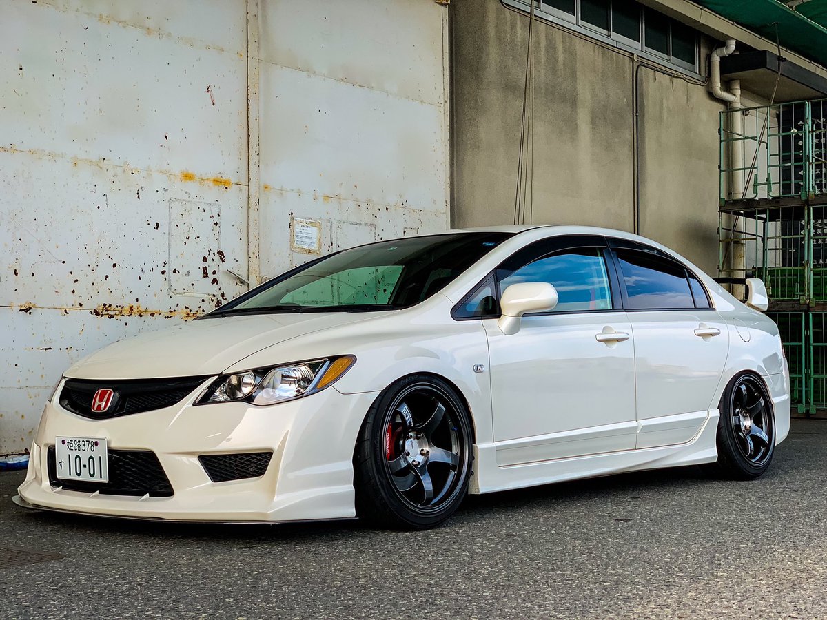 Streetcar_honda's tweet photo. #honda #civic #fd2 #fd2r #typer #mugen #mugenpower #feels #carbon #k20a #vtec #jdm #jdmjapan #jdmgram #kseries #kseriesonly #stance #advanracing #advan #tciii #brembo #yokohama #lowered #clean #hondanation #hondaracing #championshipwhite #japan
•
•
•
Cr. 🚗 : @FD2_1001 https://t.co/nGLEguBWYh