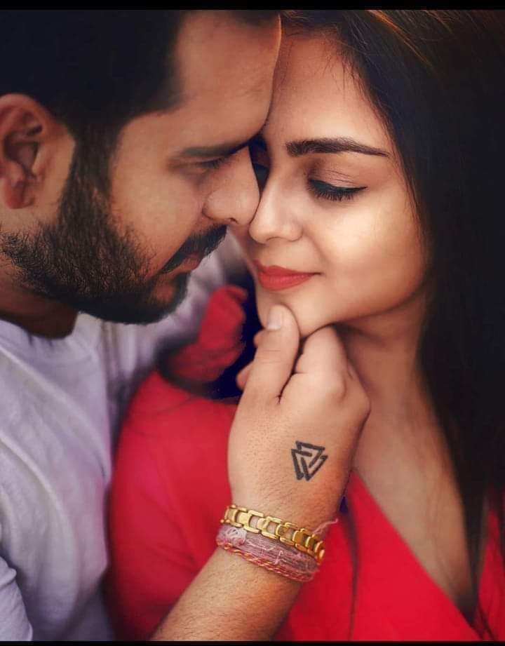 Mastt_Malang_'s tweet photo. @fP8EUryGtm1M0Ep
ए 🌹❣️Muski❣️🌹
तेरी इन्ही बेचैनीयों तेरे एहसासों ने
कुछ ऐसी शरारत हमारे साथ की है.
मोहब्बत बेपनाह हमने भी तुझसे की है..
तेरी मुस्कुराहटें देखकर ही तो जीते हैं हम.
तेरा जैसा तेरे सिवा हमारे पास भी कोई नही है.
���❣️🌹❣️😘 https://t.co/z84W2BgAWm