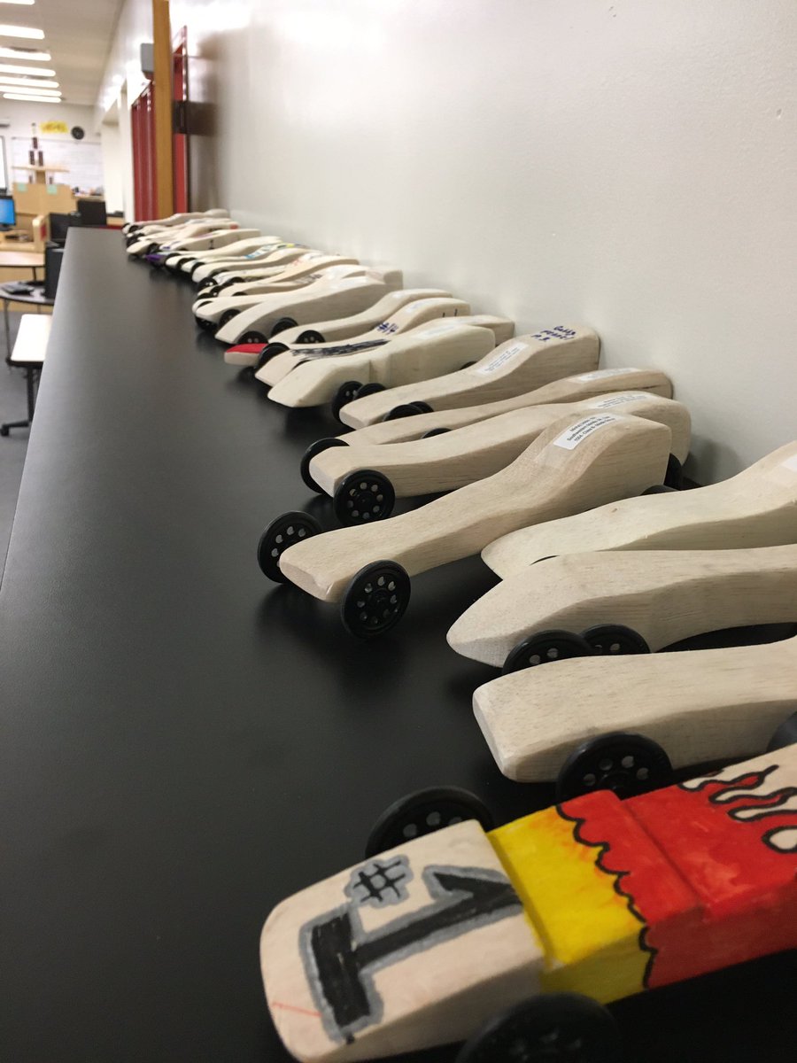 TigerSTEM386's tweet photo. Very proud of my @Smsvcs1 Ss that participated this year @VCFair racing @pitscoed #CO2dragsters with most cars finishing under 1 second - from start to finish line π in the time trials! #STEMafterhours #STEMontheweekend #GotSTEM #SMSroars @inspiredAP @volusiaschools @VolusiaCTE https://t.co/Y9zFuVAVEE