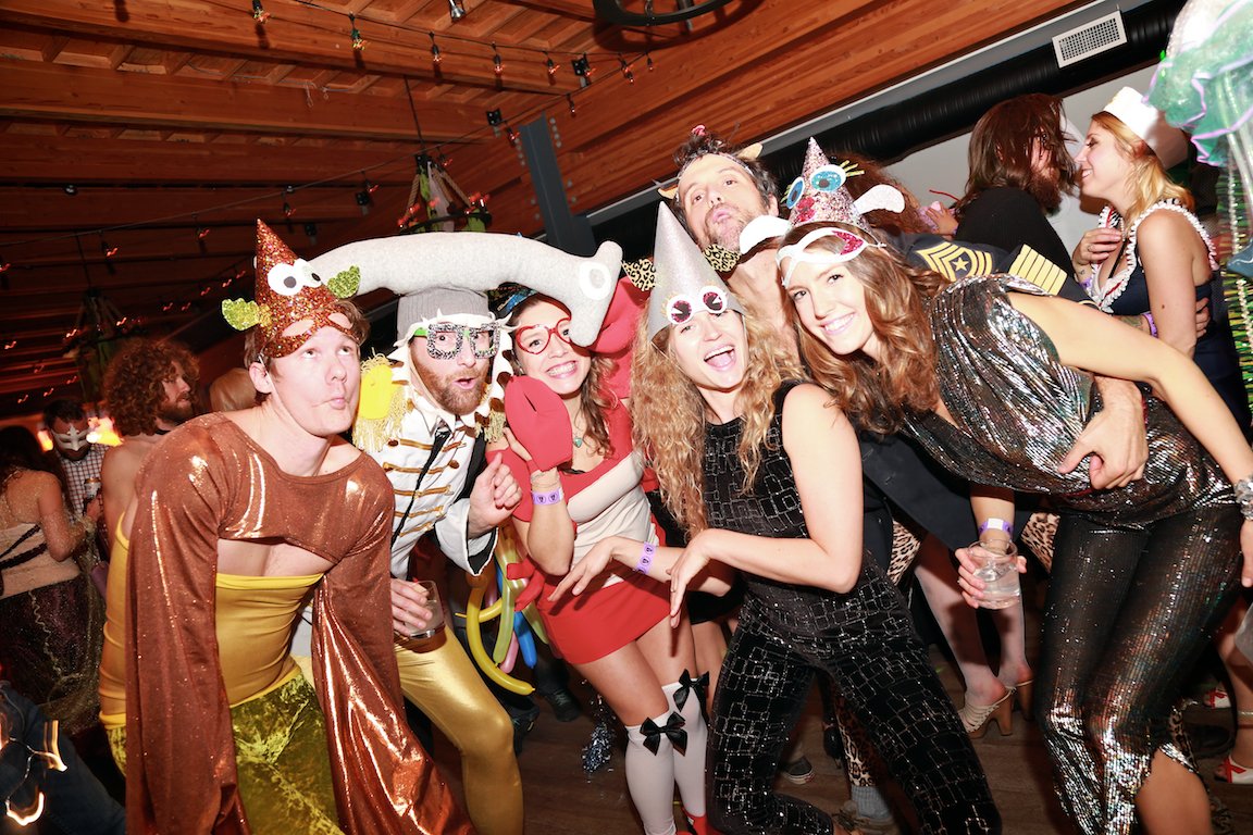 Don't be shellfish, bring your friends! With a group of 8 or more, ticket costs are $79 per person. 

Join us Nov 23rd for a slurpin’ good time. Get your tickets at Octopus events or Mermaid Tales Bookshop 

📸 credit Jill Nancy Photography