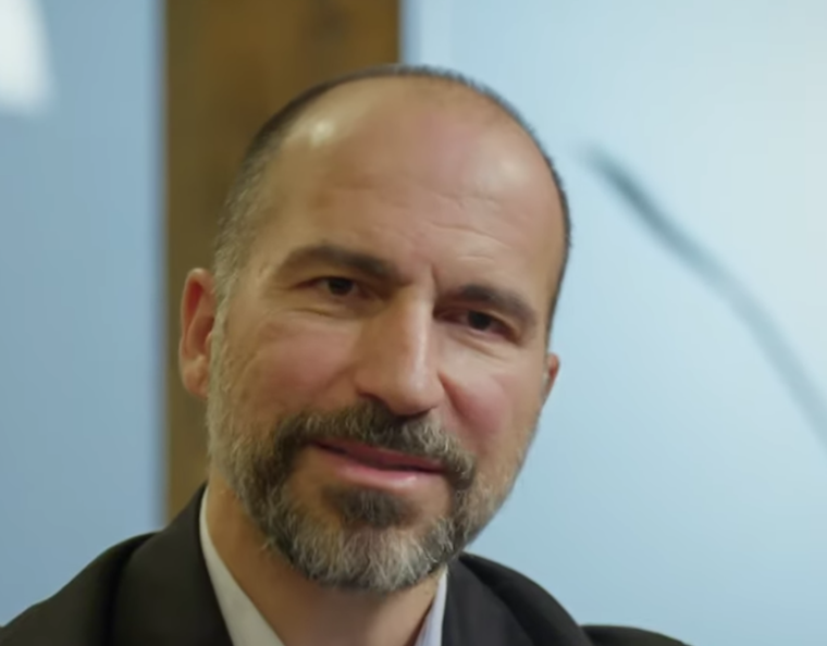 12/ Watch carefully, as Mr. Khosrowshahi is saying, "We had a board meeting at the same time", his right cheek appears to 'twitch'.