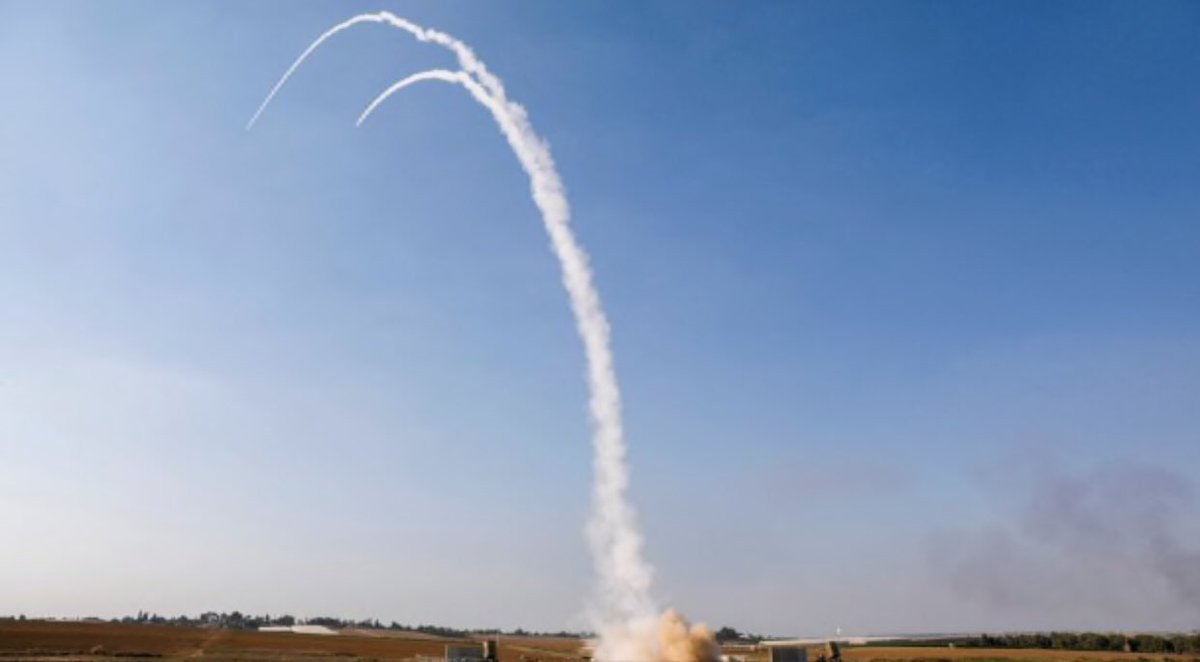 JoelCRosenberg's tweet image. URGENT—Christians around the world: Israel is under attack. Terrorists in Gaza fired 200+ rockets at us yesterday. Dozens more just now. Please RETWEET &amp;amp; pray for calm to be restored ASAP. @Franklin_Graham @GovMikeHuckabee @greglaurie @KathieLGifford @CBNNews @AGLotz @JohnnieM