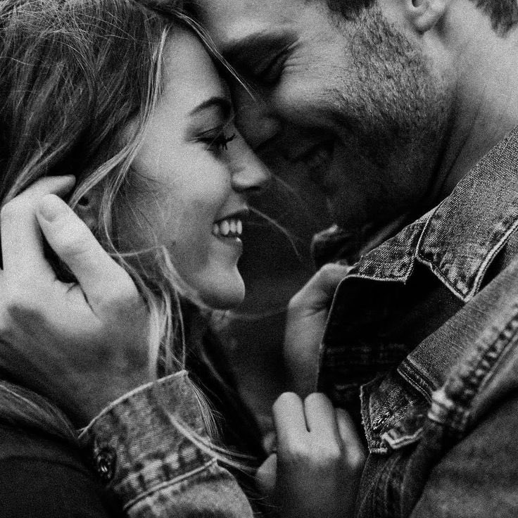 CAJADEVERDADES's tweet photo. Yo creo que una pareja es un par de personas que se ayudan el uno al otro a crecer mentalmente, sentimentalmente y espiritualmente , a salir adelante, a construir un proyecto juntos, y me niego a tener alguien a mi lado que no me de eso. https://t.co/4Vk1R2REbd
