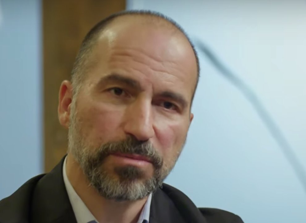 25/ As he says, "input" his right eyebrow and right forehead elevate (0:49). This signifies that Khosrowshahi doubts his own statement — and does NOT value Yasir Al-Rumayyan's input.