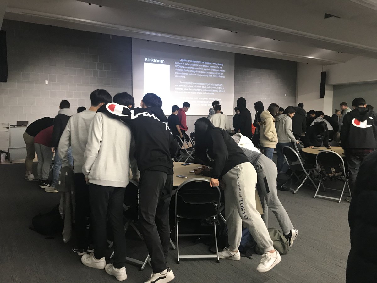 NVisahan's tweet photo. Grade 11 Math IA launch. The whole grade, along with the High School Math teachers, discussing possible explorations. #sfs1912 #highschool #ibmath @SFS1912 https://t.co/3BjXeMG2LM