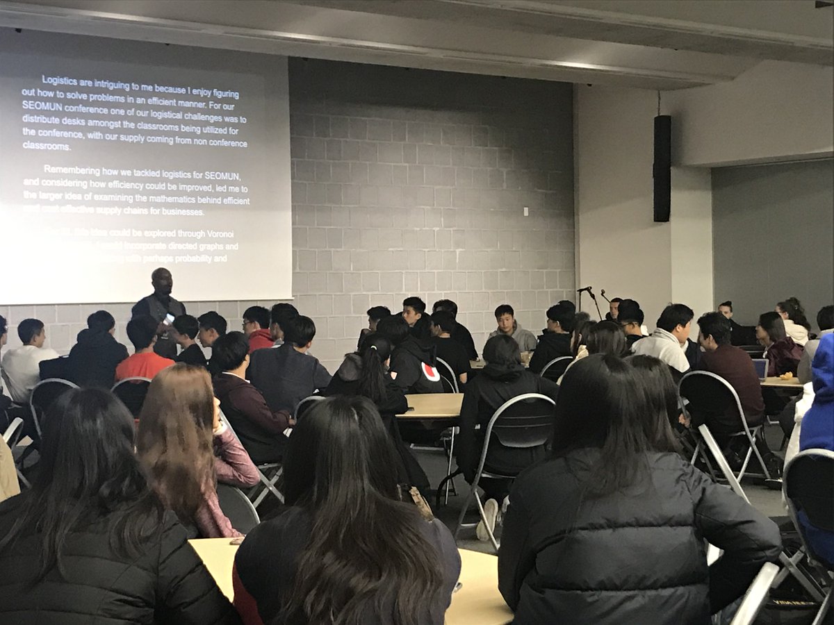 NVisahan's tweet photo. Grade 11 Math IA launch. The whole grade, along with the High School Math teachers, discussing possible explorations. #sfs1912 #highschool #ibmath @SFS1912 https://t.co/3BjXeMG2LM