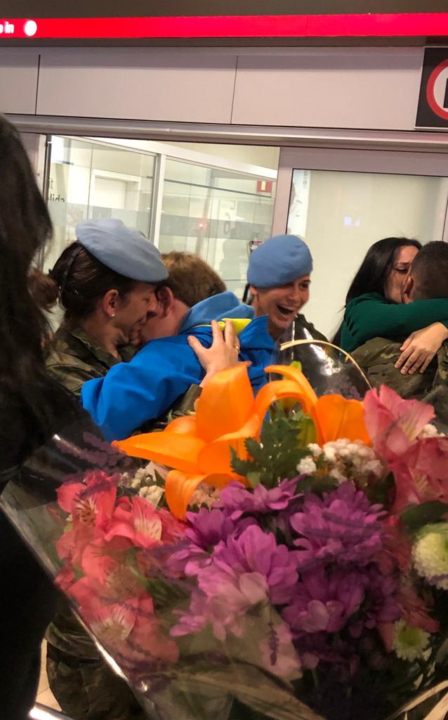 FUTER_ET's tweet photo. Compromiso con España 🇪🇸
La Brigada #GuadarramaXII @EjercitoTierra recibe hoy a los primeros militares que vuelven tras cumplir durante seis meses su misión en Líbano.
Gracias y bienvenidos soldados!
#SomosTuEjército
@UNIFIL_🇺🇳 https://t.co/kGrunvsmIw