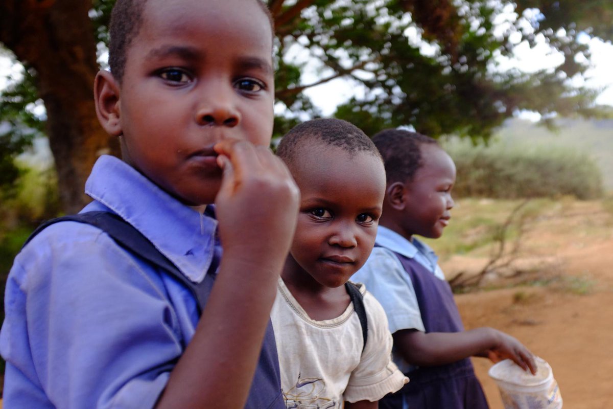 VMM_Int's tweet image. "Nobody minded the distorted picture nor when the sound was too faint to hear. Luckily #Paddington is very slapstick. Then the rain came. And a power cut. There were no groans, only a few requests to see it at a different time. My heart went out to them."

bit.ly/2NFjD0i